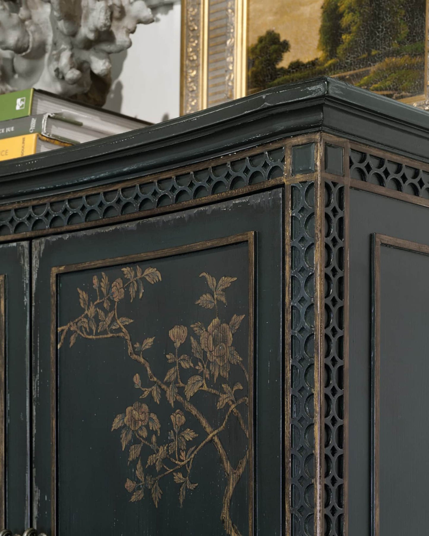 Flora Cabinet