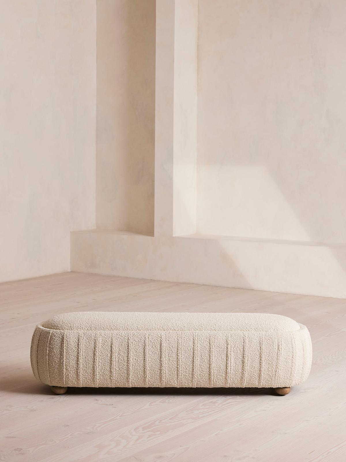 Tucana Bench